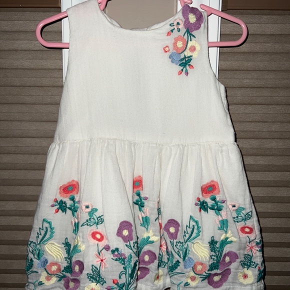 NWOT Peek embroidered floral dress 18-24m - Picture 2 of 4